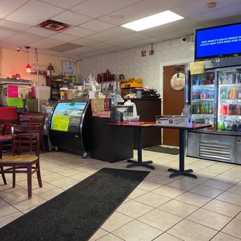 Cholula - the inside of a fast food restaurant - Mexican Near Me - Englishtown, New Jersey
