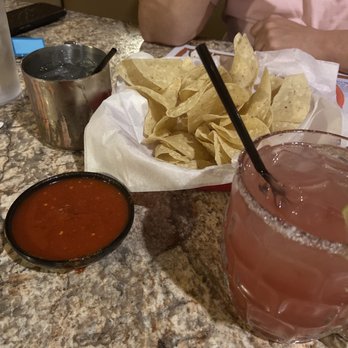 Valle Luna - Chips, salsa, margarita with chambord floater. Perfect!! - Mexican Near Me - Phoenix, Arizona