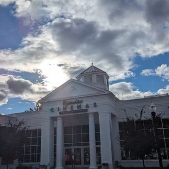 Riverview Cinemas - Cinema Near Me - Southbury, Connecticut