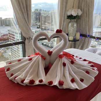 Jai Dee Thai Massage - Extra $20 for decorations (i.e. birthday, anniversary) - Massage Near Me - Honolulu, Hawaii