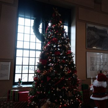 Falls Overlook Cafe - Amazing Christmas Tree awesome place to snap a few pictures with the family and you can bring your dog!! - Cafes Near Me - Sioux Falls, South Dakota Falls Overlook Cafe - Amazing Christmas Tree awesome place to snap a few pictures with the family and you can bring your dog!! - Cafes Near Me - Sioux Falls, South Dakota