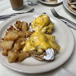 Mylo's Chesapeake Benedict* Mylo's Chesapeake Benedict*