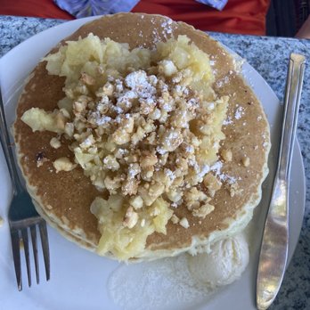 Kihei Caffe - Pancakes with pineapple and macadamia nuts - Hawaiian Near Me - Kihei, Hawaii