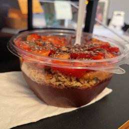 Custom açaí bowl