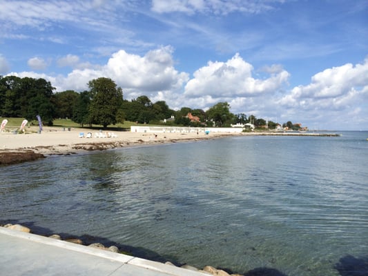 Bellevue Beach by null