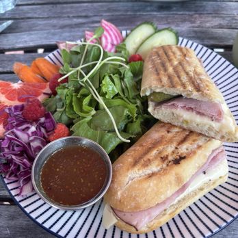 Chez Louis - Baguette - Cafes Near Me - Val-David, Quebec Chez Louis - Baguette - Cafes Near Me - Val-David, Quebec