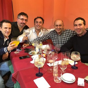 Venecia - Cena en buena compañia - Bars Near Me - Zaragoza, Z