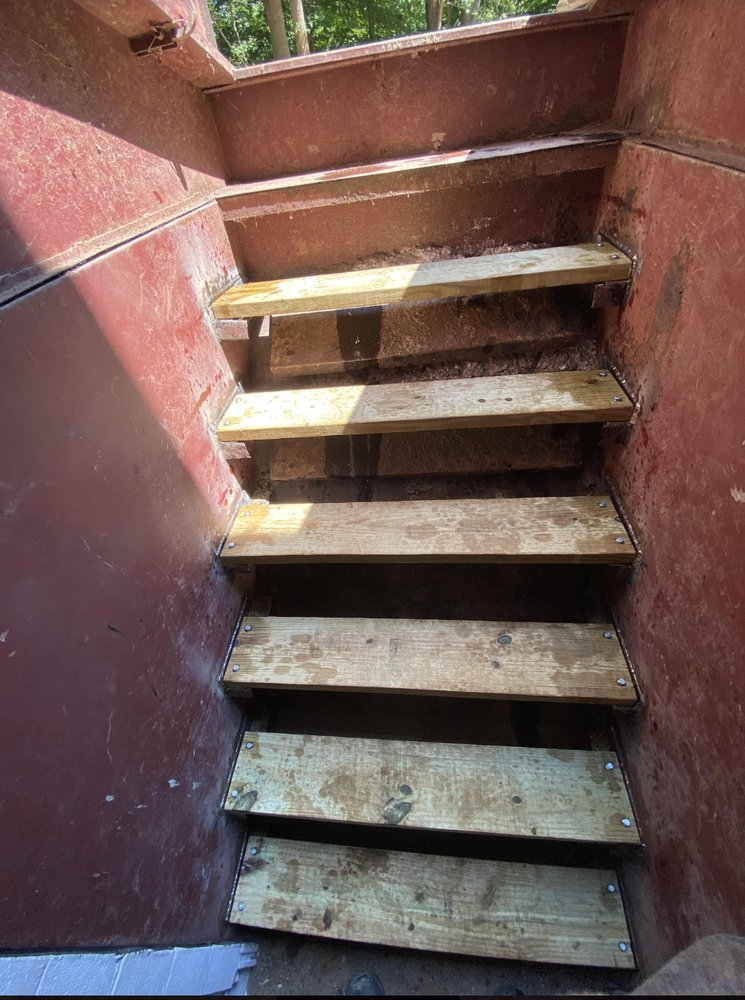 Slide of Strongman’s Powerwashing