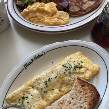 Max & Helen’s - Nancy's omelet and Larchmont slam - Delis Near Me - Los Angeles, California