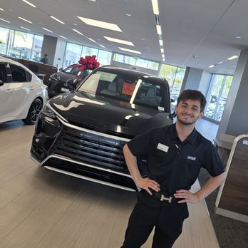 Lexus San Diego - Randy- Sales Associate - Car Dealers Near Me - San Diego, California Lexus San Diego - Randy- Sales Associate - Car Dealers Near Me - San Diego, California