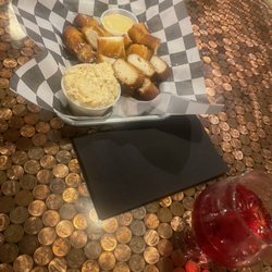 Riepstine's Pub - Pretzel and cheese