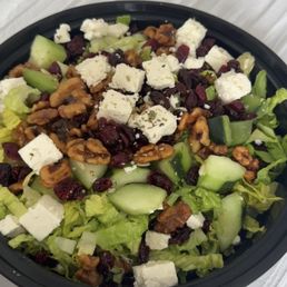 Cranberry, Walnut & Goat Cheese Salad (Subbed goat cheese for feta cheese!) Cranberry, Walnut & Goat Cheese Salad (Subbed goat cheese for feta cheese!)