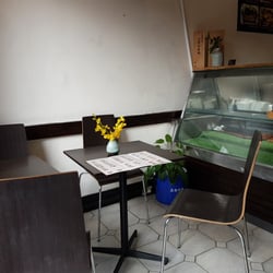 Tokyo Sushi - Front window seating