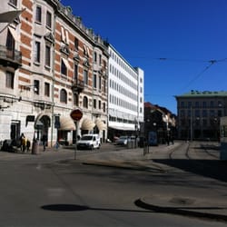 Grönsakstorget - Perfect as meeting point there are two different tram/bus stops