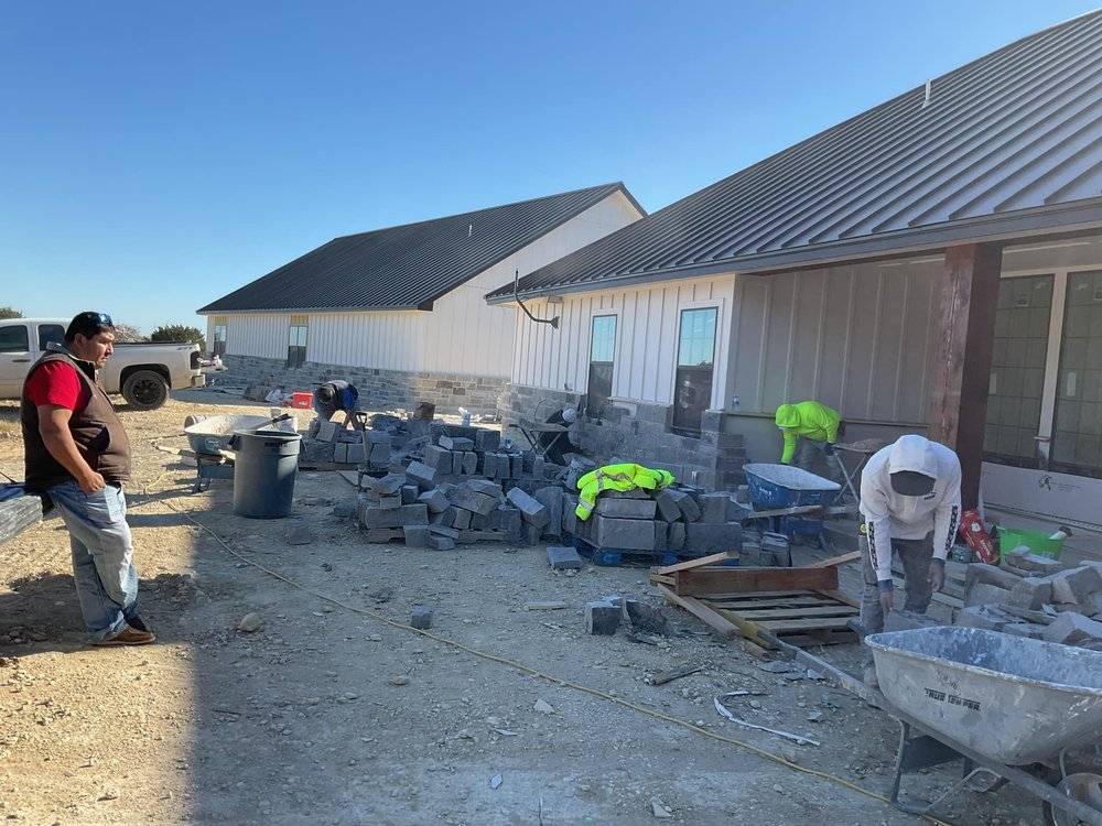 Slide of Rosas Construction