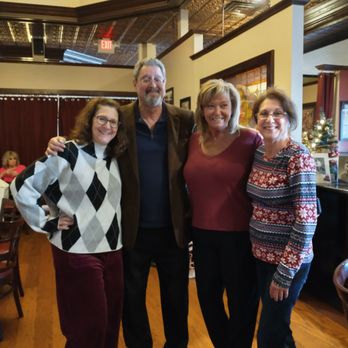 Via Bella - Cousins - Italian Near Me - Countryside, Illinois