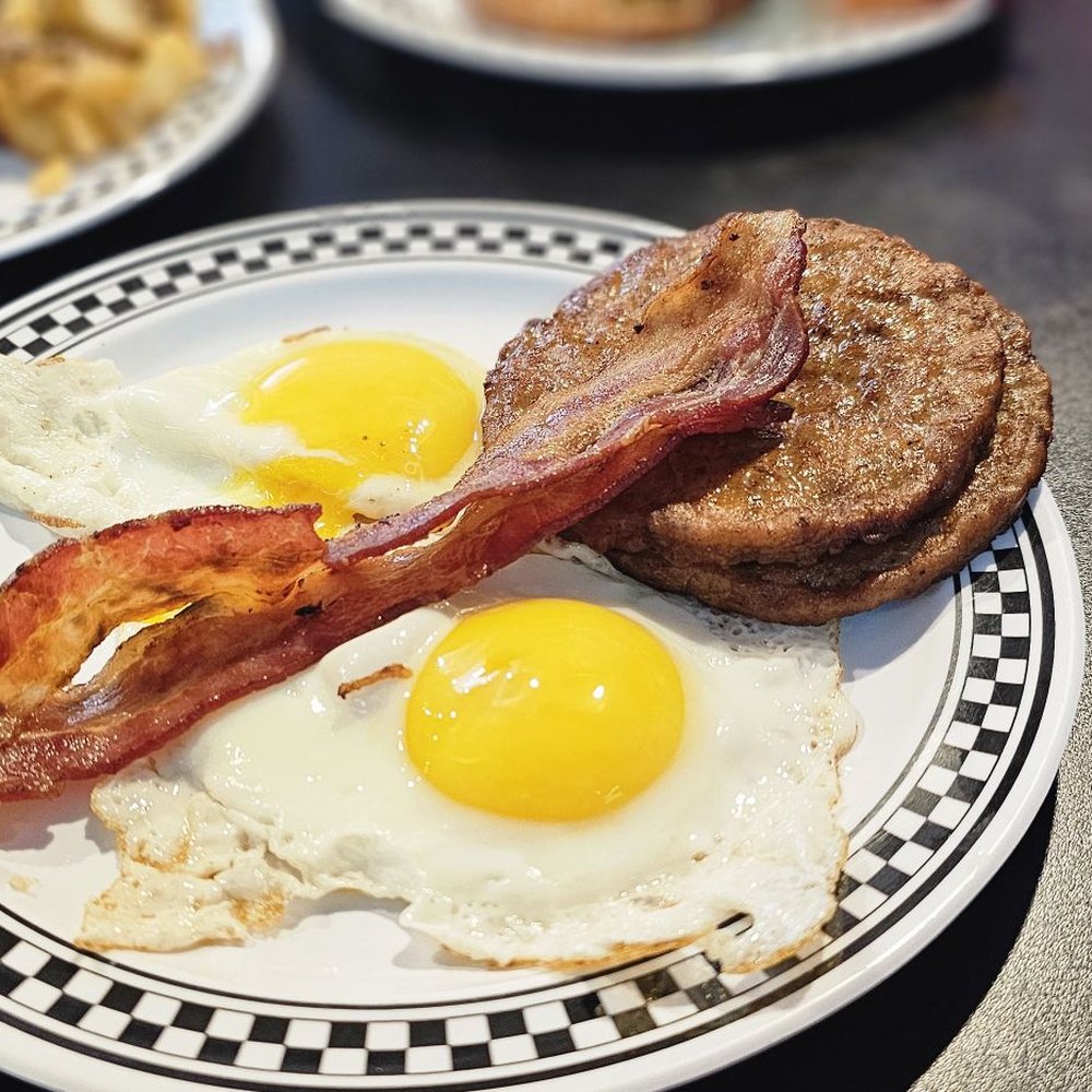 Famous 50's Diner - Diners Near Me - Bridgeport, Connecticut
