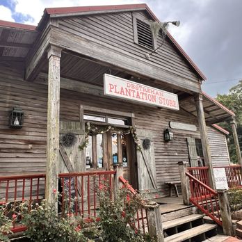 Destrehan Plantation - Landmarks & Historical Buildings Near Me - Destrehan, Louisiana