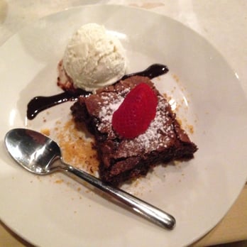 Del Sur Artisan Eats - Fudge brownie w/ scoop of ice cream. - Steakhouses Near Me - Saint Simons Island, Georgia
