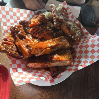 Alpine Tavern & Grill - Sports Bars Near Me - Alpine, California