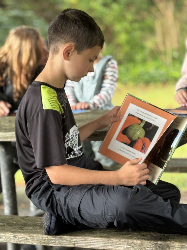 Recess Outdoor Adventure School Logo