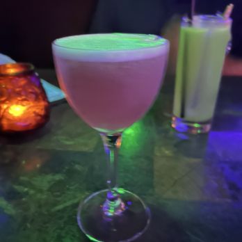 The Green Lantern - Honeydew me - Bars Near Me - San Antonio, Texas The Green Lantern - Honeydew me - Bars Near Me - San Antonio, Texas