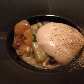 Alo Restaurant - Salt spring mussels in smoked butter and toasted barley - Bars Near Me - Toronto, Ontario
