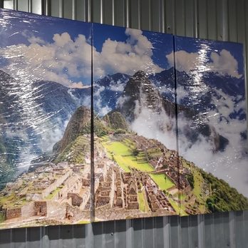 Don Juan V's Sandwiches - Decor - Peruvian Near Me - Indianapolis, Indiana