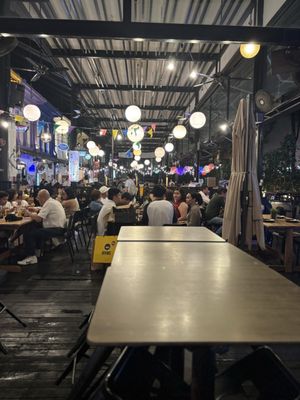 Orchard Rd by null