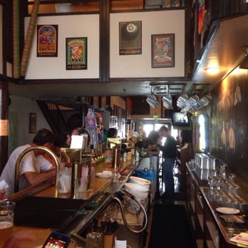 Lost Coast Brewery and Cafe - Bar view - Pubs Near Me - Eureka, California