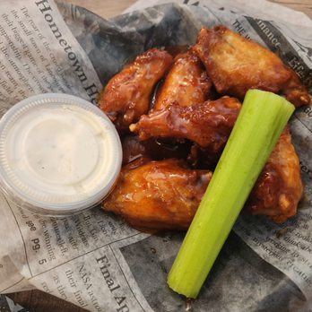 Stinkin Crawfish Key West - Happy hour wings $1 each - Cajun/Creole Near Me - Key West, Florida Stinkin Crawfish Key West - Happy hour wings $1 each - Cajun/Creole Near Me - Key West, Florida