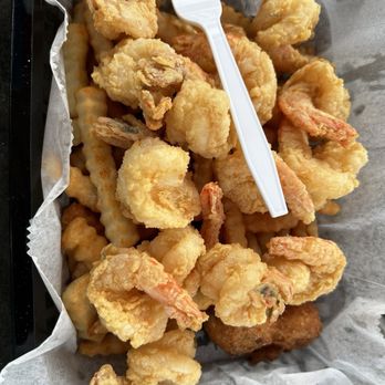 Dewey Destin Seafood - Fried Shrimp - Seafood Near Me - Destin, Florida