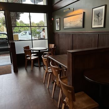 Riviera Bar - Another view, looking out to Figueroa Street - Wine Bars Near Me - Santa Barbara, California