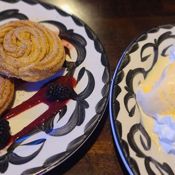 Kalaveras - Churros and ice cream - Mexican Near Me - Corona, California