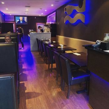 Yuzu - Inside - Japanese Near Me - Roslyn, New York