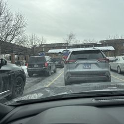 Jet Brite Car Wash - Entrance lines