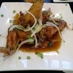 Chicken Wings (3 Pcs)/cach Ga Chien Nuoc Mam Chicken Wings (3 Pcs)/cach Ga Chien Nuoc Mam