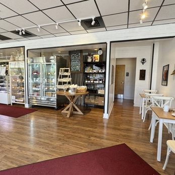 Sugar & Cream Cafe - Inside - Bakeries Near Me - Los Alamos, New Mexico