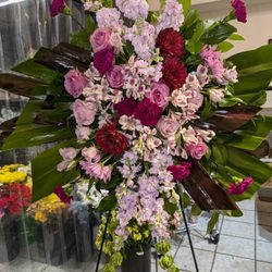 Willow Blooms - Thank you Willow Blooms for such a striking bereavement arrangement for my Aunt. We loved it!
