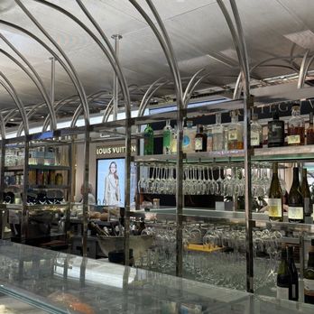 Fortnum & Mason - Cocktail Bars Near Me - Hounslow, XGL