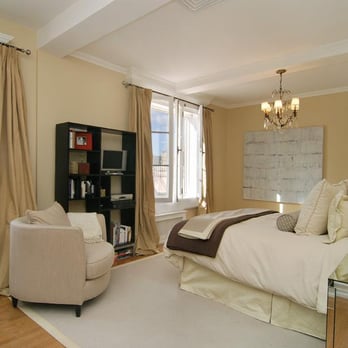 Studio Scroggie - Glamorous bedroom in Neutrals - Interior Design Near Me - New York, New York Studio Scroggie - Glamorous bedroom in Neutrals - Interior Design Near Me - New York, New York