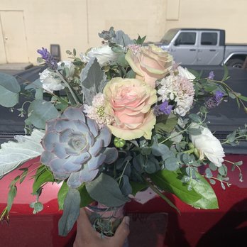 Hillcrest Floral - Brides bouquet - Florists Near Me - Boise, Idaho Hillcrest Floral - Brides bouquet - Florists Near Me - Boise, Idaho