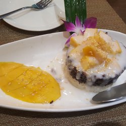香葉泰國菜館 - Dessert of mango with sticky rice