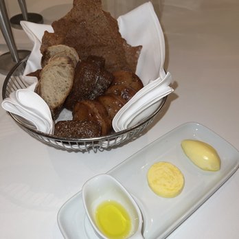 28+ - Complimentary assorted bread & butters - French Near Me - Gothenburg, O