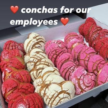 Lupita Bakery - Conchas en corazón - Bakeries Near Me - West Chicago, Illinois