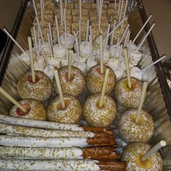 Irene's Sweets N Treats - Apples and Pretzels