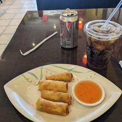 Simply Thai Restaurant - Spring rolls