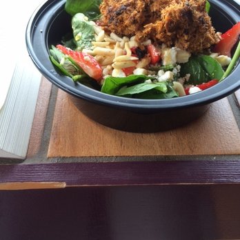 Zeke's - Spinach Salad with Blackened Tuna - Coffee & Tea Near Me - Norfolk, Virginia Zeke's - Spinach Salad with Blackened Tuna - Coffee & Tea Near Me - Norfolk, Virginia