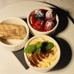 Il Forno - Mix van desserts: Dai Dai, Pannacotta en Tiramisu