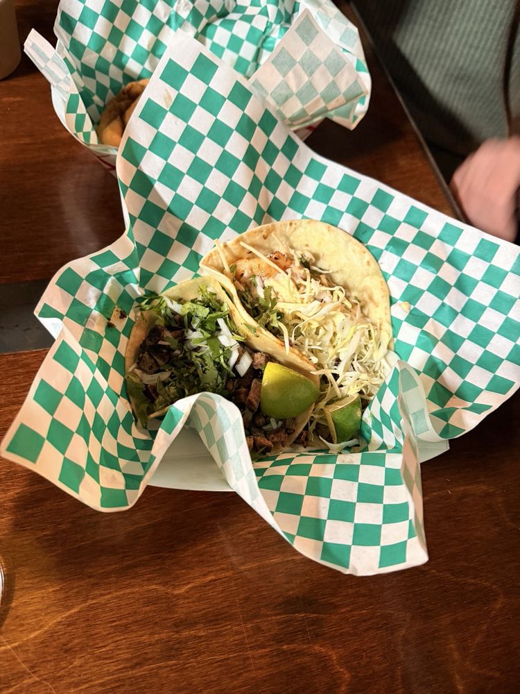 Food from Chacho’s Tacos